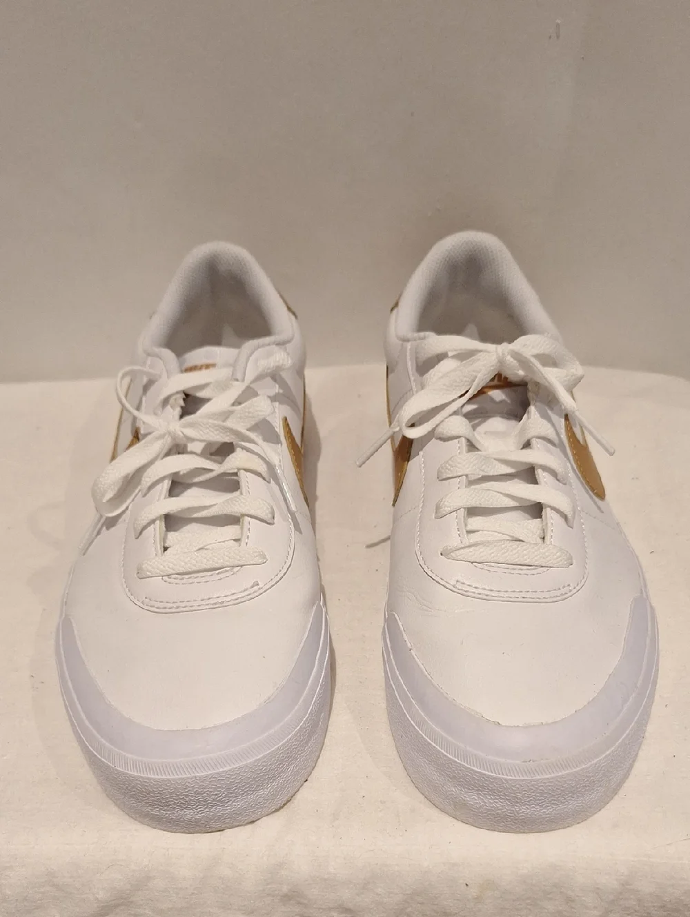Nike Men’s Court Shot In White And Flax Sneakers Size 9